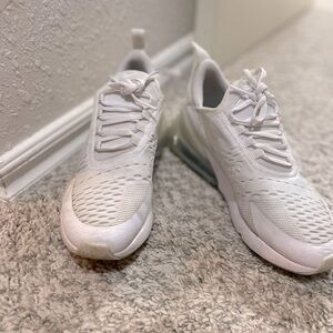 Nike 270s